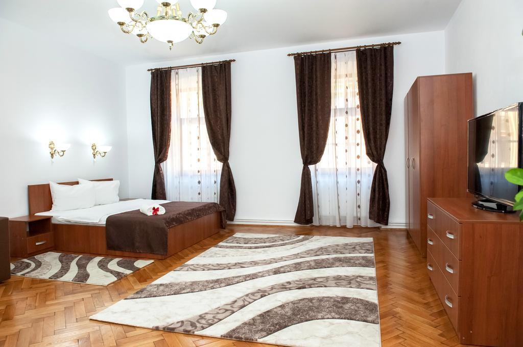 Cathedral Apartments Sibiu Quarto foto